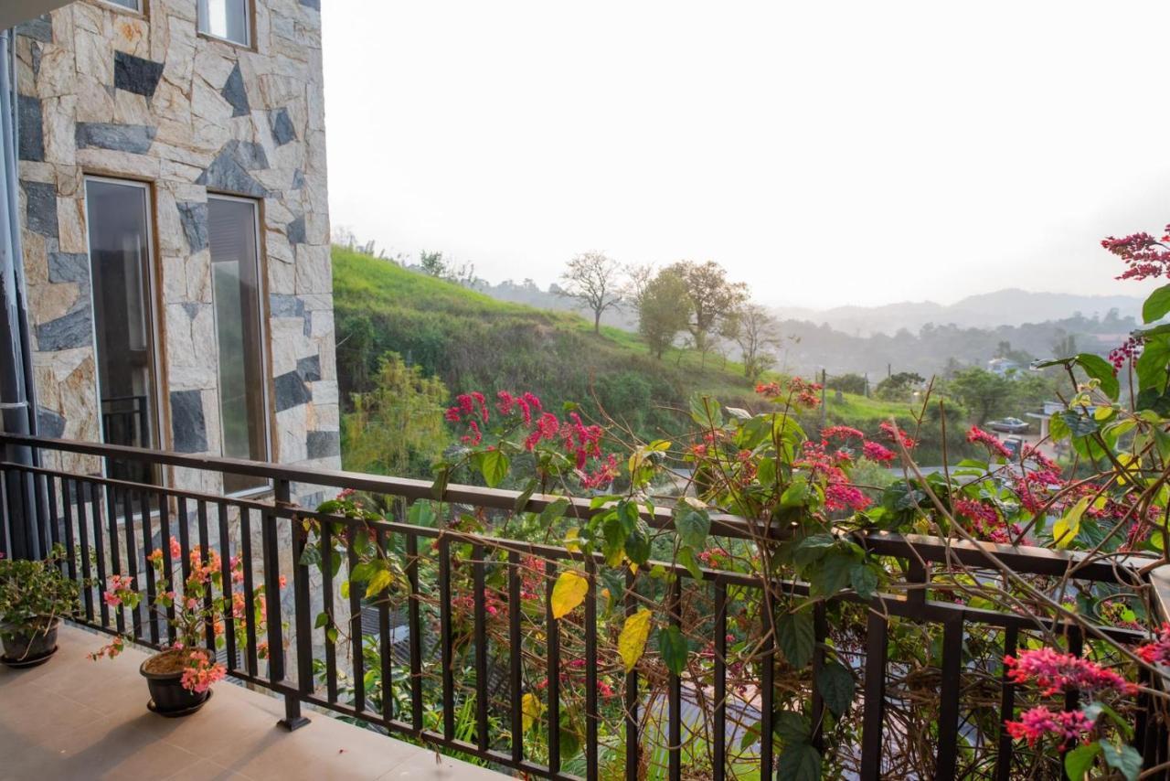 Sky Edge Homestay 캔디 외부 사진
