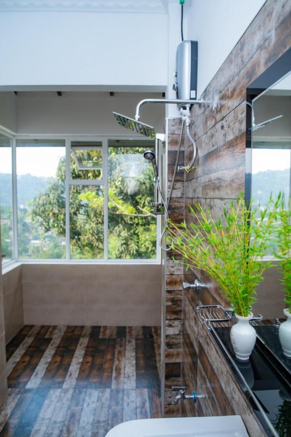Sky Edge Homestay 캔디 외부 사진