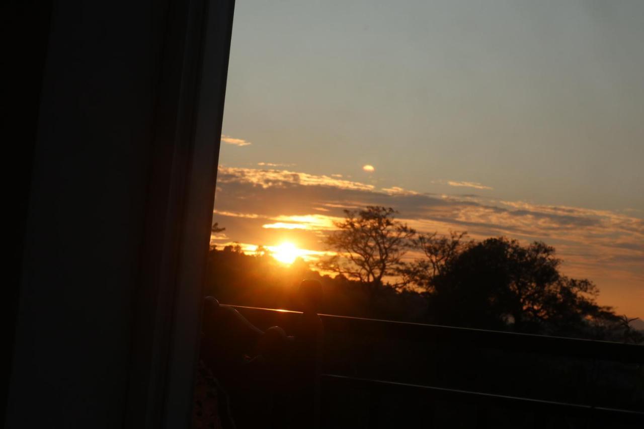 Sky Edge Homestay 캔디 외부 사진